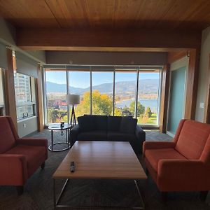 West Wing Partial Lakeview Suite